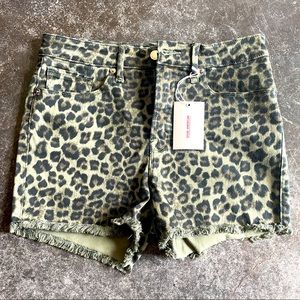 Size 6 Good American Good Waist Shorts